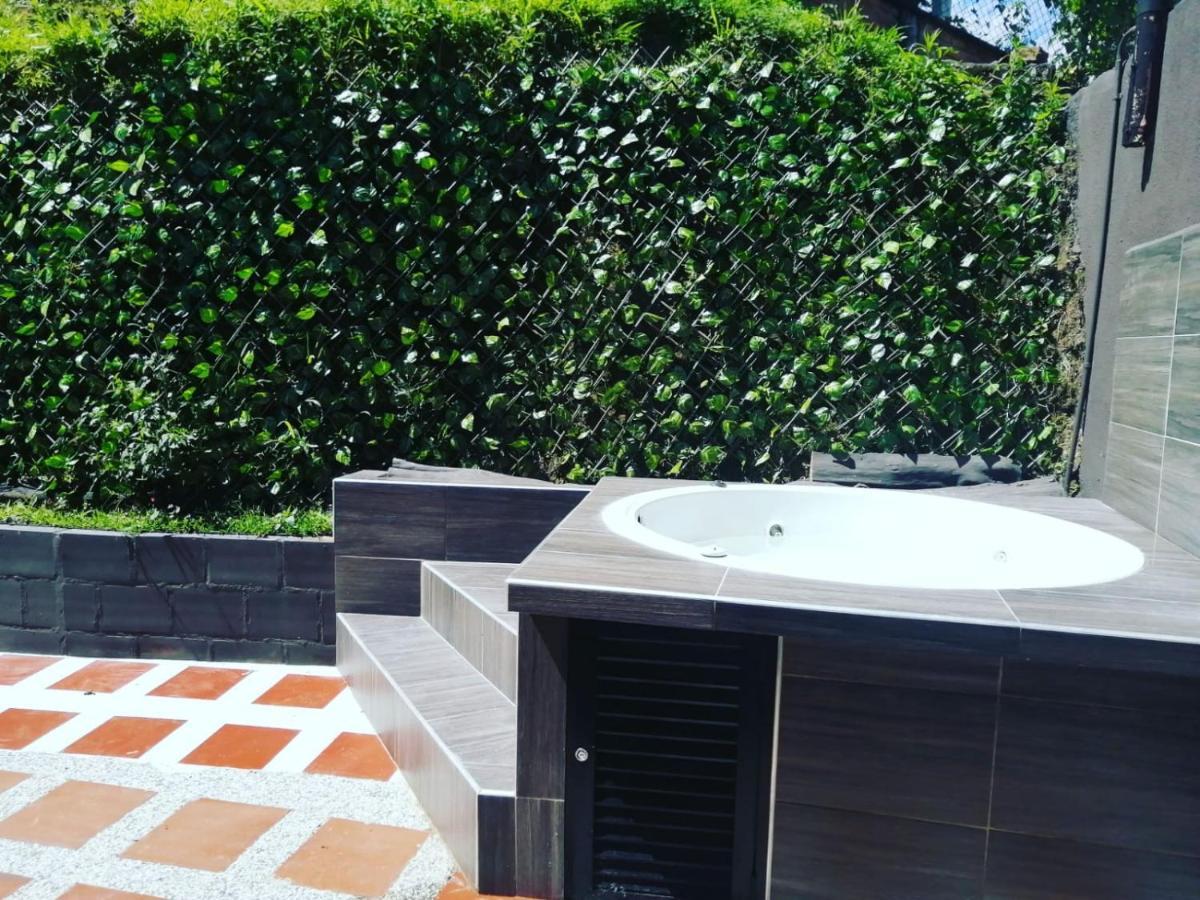 Hostal Spa Casa De Piedra Con Jacuzzi Santa Rosa de Cabal Extérieur photo