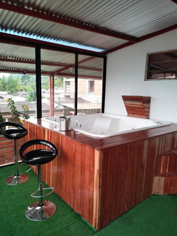 Hostal Spa Casa De Piedra Con Jacuzzi Santa Rosa de Cabal Extérieur photo