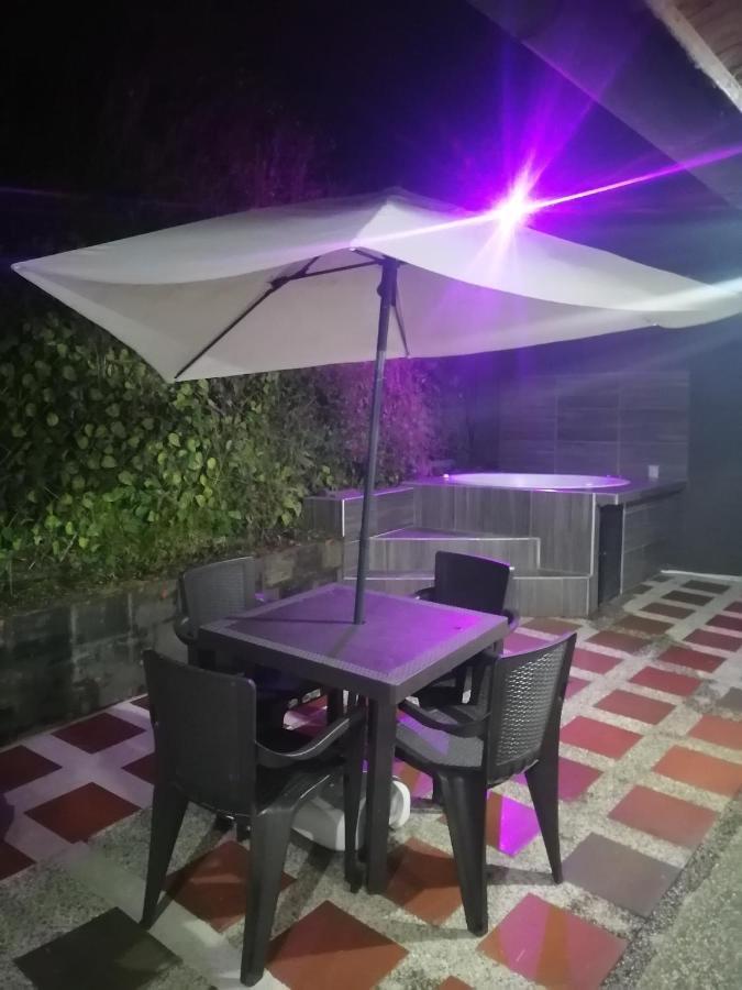Hostal Spa Casa De Piedra Con Jacuzzi Santa Rosa de Cabal Extérieur photo