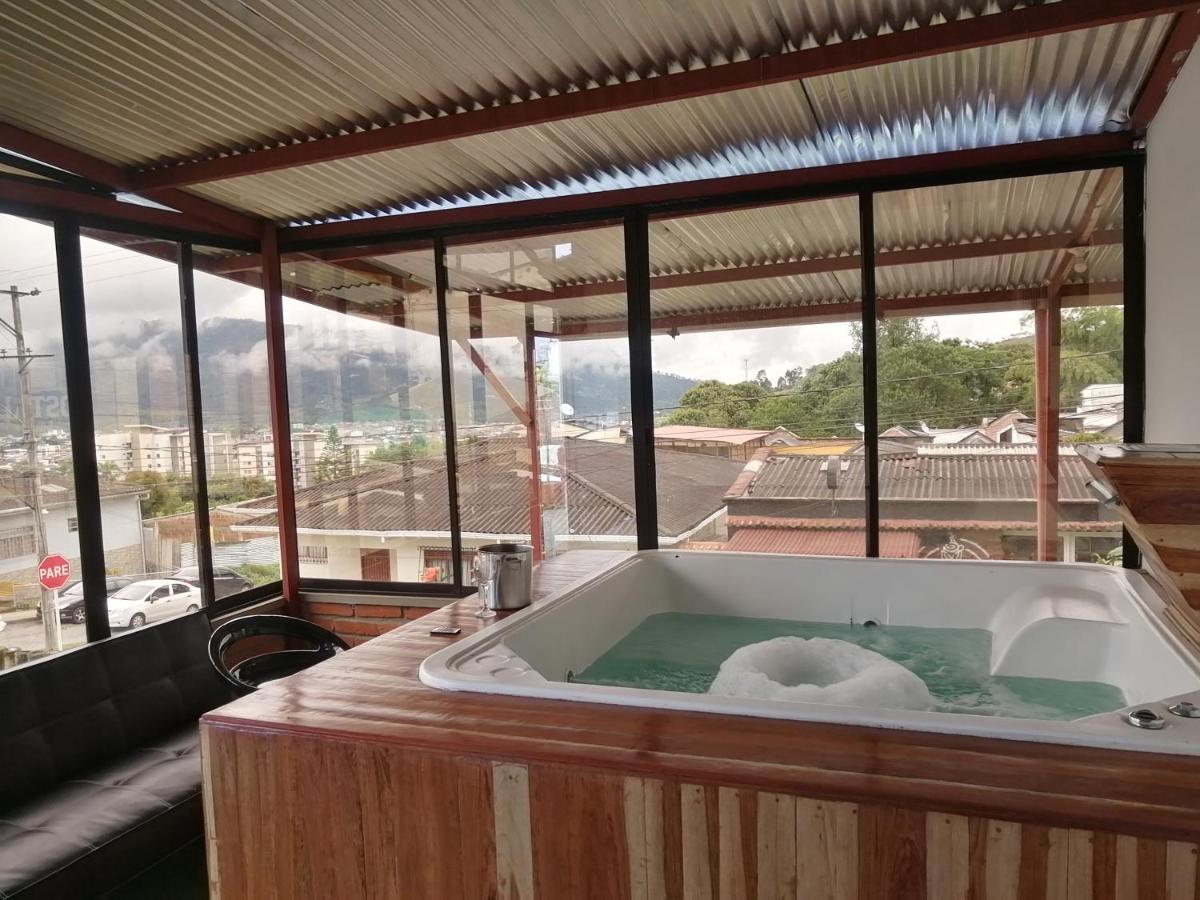 Hostal Spa Casa De Piedra Con Jacuzzi Santa Rosa de Cabal Extérieur photo